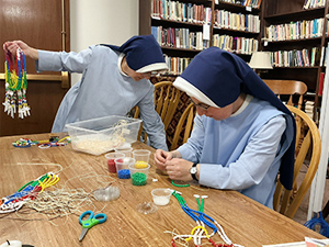 Sisters to the rosary rescue ahead of Sheen beatification